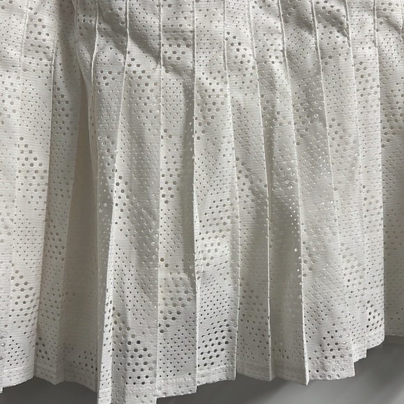 Nike Pleated Mesh Skort - Picture 4 of 7